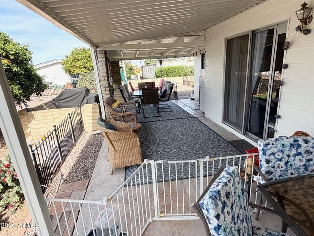 8264 E DUTCHMAN Drive, Mesa, AZ 85208