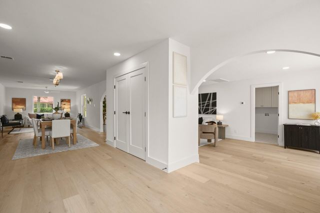 2204 Fair Oaks DR, Austin, TX 78745