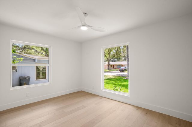 2204 Fair Oaks DR, Austin, TX 78745
