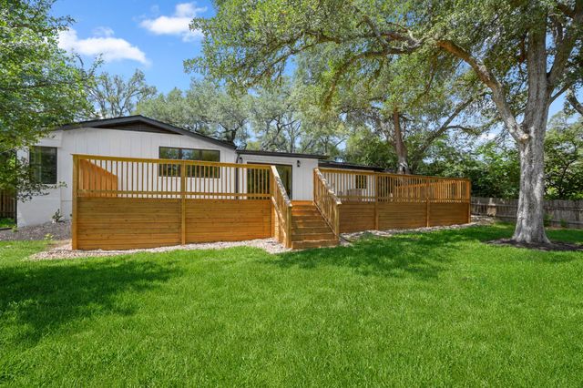 2204 Fair Oaks DR, Austin, TX 78745