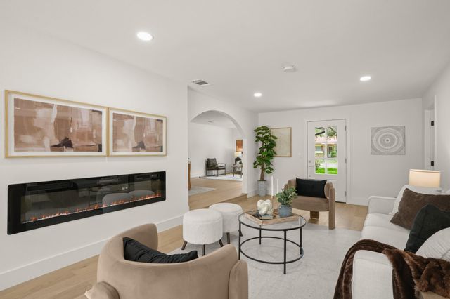2204 Fair Oaks DR, Austin, TX 78745