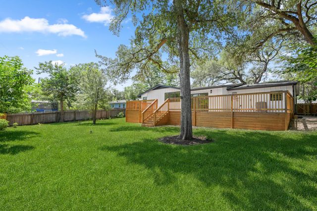 2204 Fair Oaks DR, Austin, TX 78745