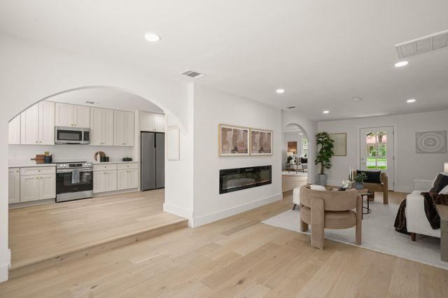 2204 Fair Oaks DR, Austin, TX 78745