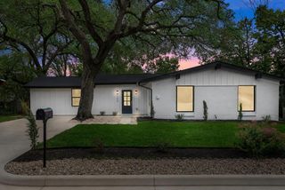 2204 Fair Oaks DR, Austin, TX 78745