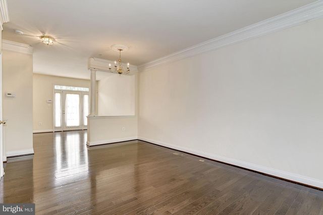 122 ELMCROFT BLVD, Rockville, MD 20850