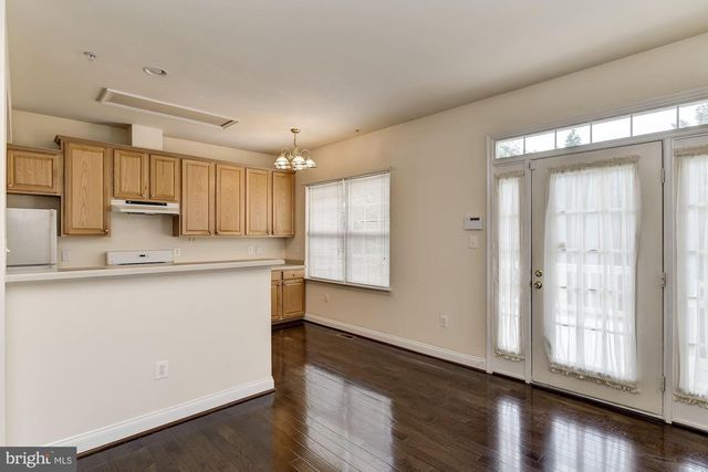 122 ELMCROFT BLVD, Rockville, MD 20850