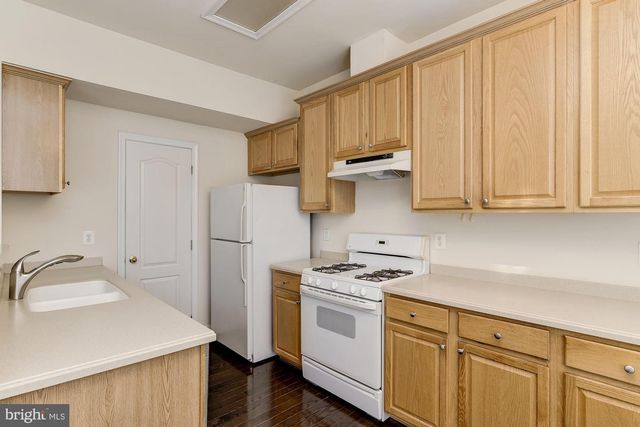 122 ELMCROFT BLVD, Rockville, MD 20850