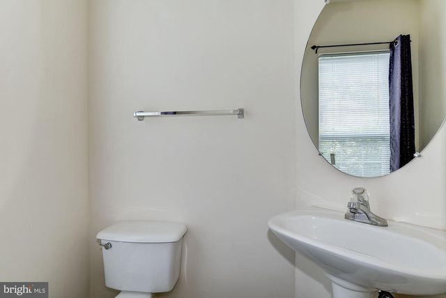 122 ELMCROFT BLVD, Rockville, MD 20850