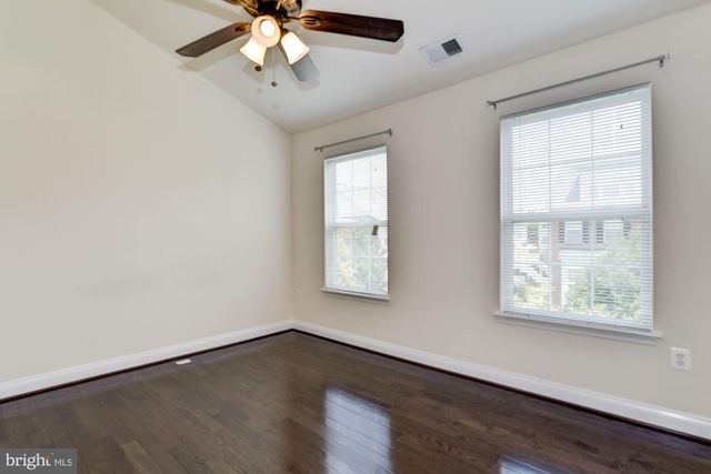 122 ELMCROFT BLVD, Rockville, MD 20850