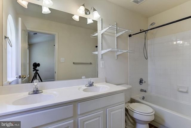 122 ELMCROFT BLVD, Rockville, MD 20850