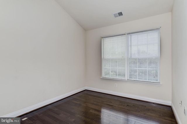 122 ELMCROFT BLVD, Rockville, MD 20850