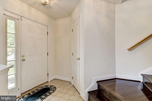 122 ELMCROFT BLVD, Rockville, MD 20850