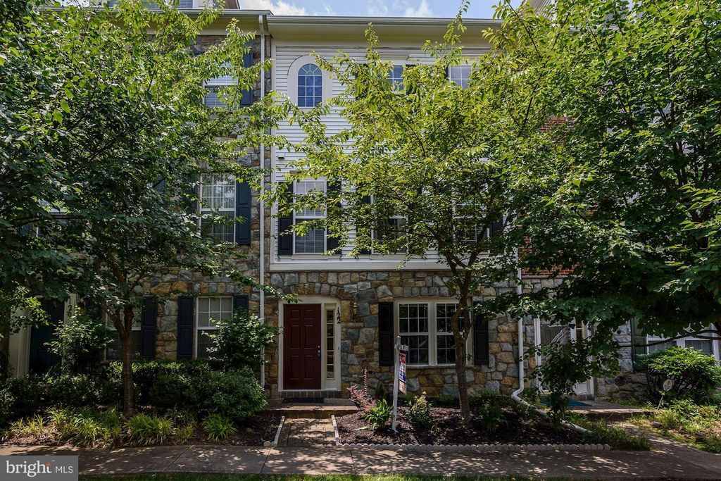 122 ELMCROFT BLVD, Rockville, MD 20850