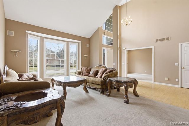 5139 Birkdale Drive, Commerce Twp, MI 48382