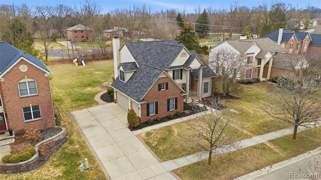 5139 Birkdale Drive, Commerce Twp, MI 48382