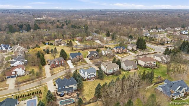 5139 Birkdale Drive, Commerce Twp, MI 48382