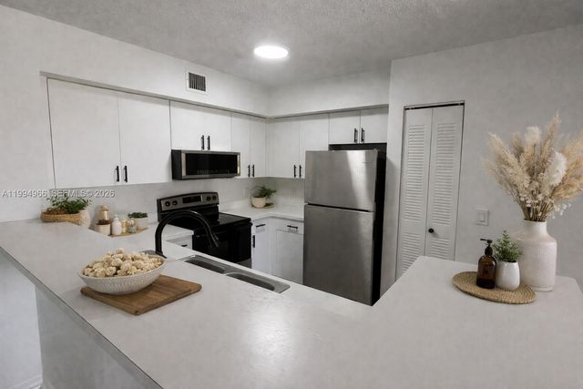 12166 Saint Andrews Pl 108, Miramar, FL 33025