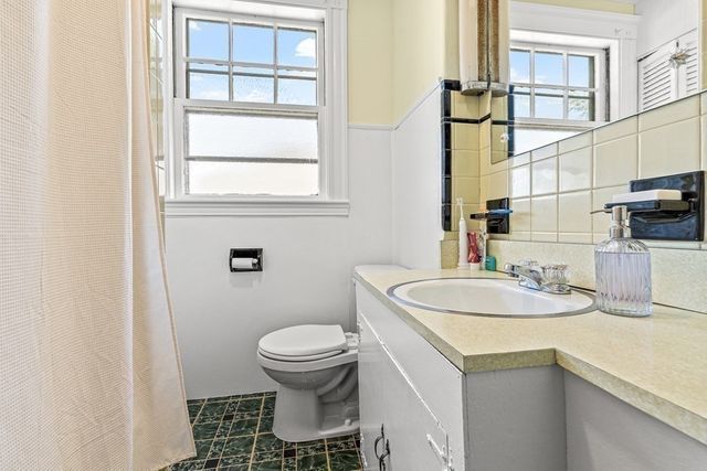 10 Chestnut Street 2L, Melrose, MA 02176
