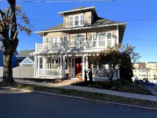 10 Chestnut Street 2L, Melrose, MA 02176