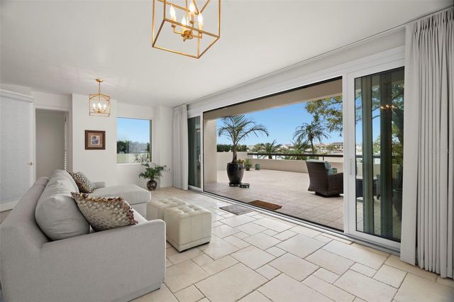 4 BELLEVIEW BOULEVARD 108, Belleair, FL 33756