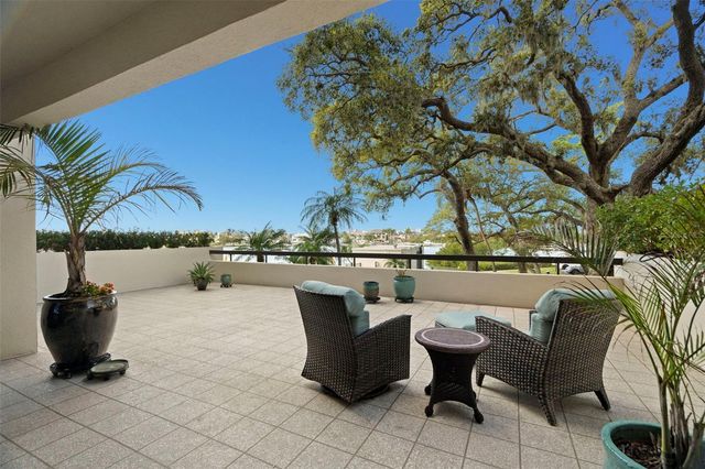 4 BELLEVIEW BOULEVARD 108, Belleair, FL 33756