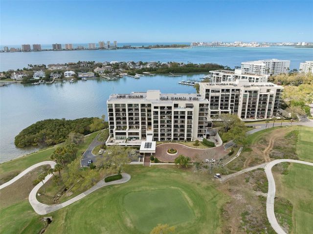 4 BELLEVIEW BOULEVARD 108, Belleair, FL 33756