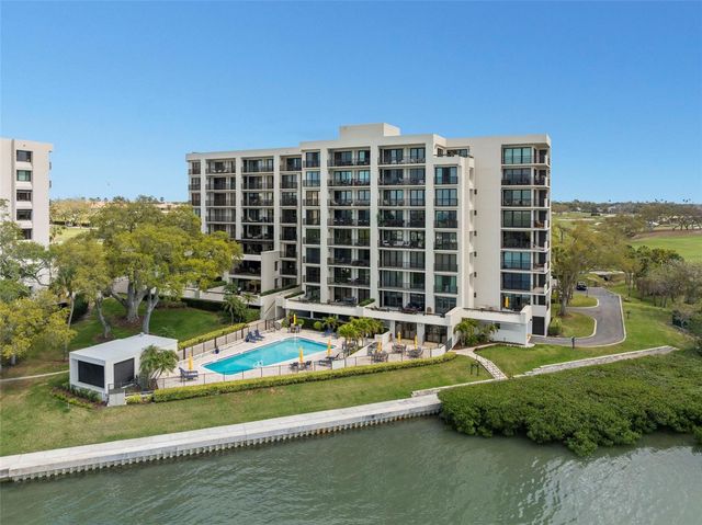 4 BELLEVIEW BOULEVARD 108, Belleair, FL 33756