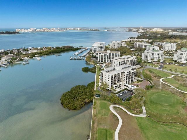 4 BELLEVIEW BOULEVARD 108, Belleair, FL 33756