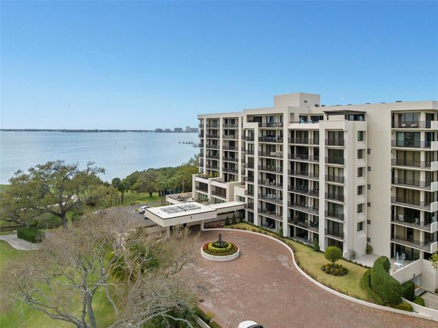 4 BELLEVIEW BOULEVARD 108, Belleair, FL 33756