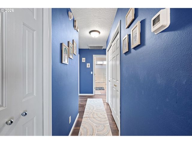 4132 N CLAREY St, Eugene, OR 97402