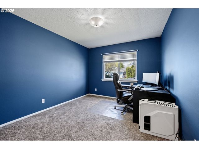 4132 N CLAREY St, Eugene, OR 97402