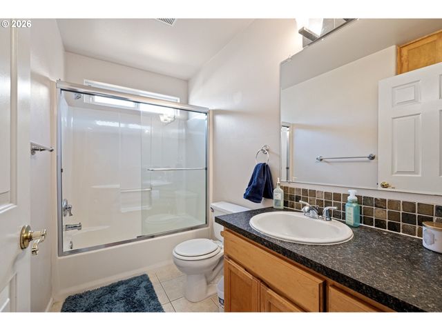 4132 N CLAREY St, Eugene, OR 97402