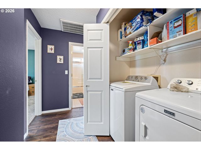 4132 N CLAREY St, Eugene, OR 97402