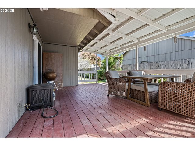 4132 N CLAREY St, Eugene, OR 97402