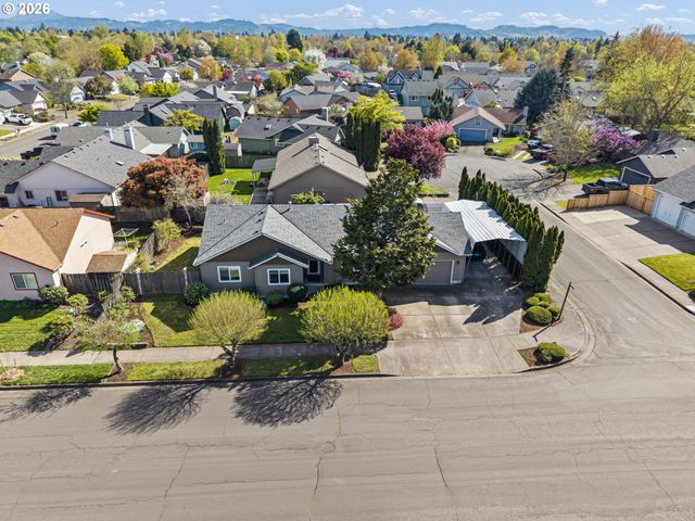 4132 N CLAREY St, Eugene, OR 97402