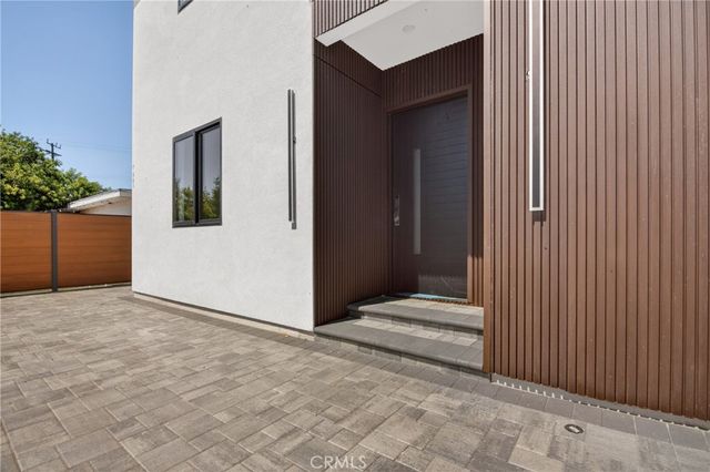 7605 Greg Avenue, Sun Valley, CA 91352