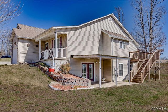 1865 Black Oak Drive, Farmington, MO 63640