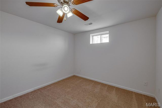 1865 Black Oak Drive, Farmington, MO 63640