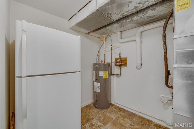 1865 Black Oak Drive, Farmington, MO 63640