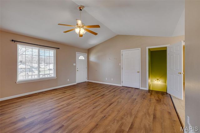 1865 Black Oak Drive, Farmington, MO 63640