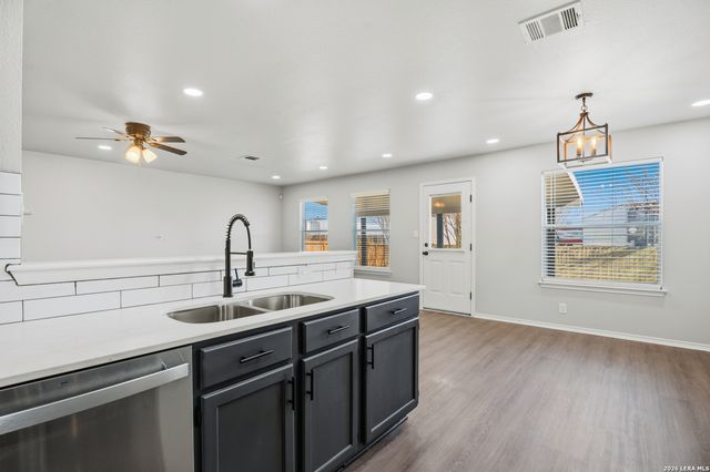 8819 Trumpet, Converse, TX 78109