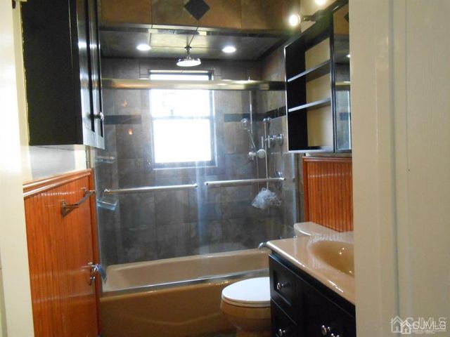 512 Sharon Garden Drive, Woodbridge Proper, NJ 07095