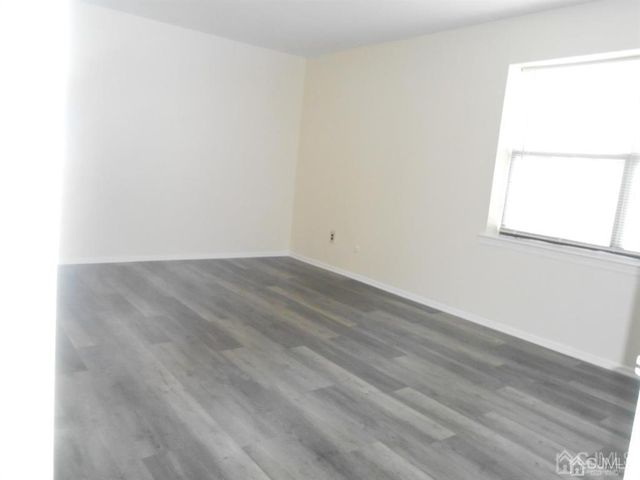 512 Sharon Garden Drive, Woodbridge Proper, NJ 07095