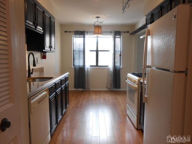 512 Sharon Garden Drive, Woodbridge Proper, NJ 07095