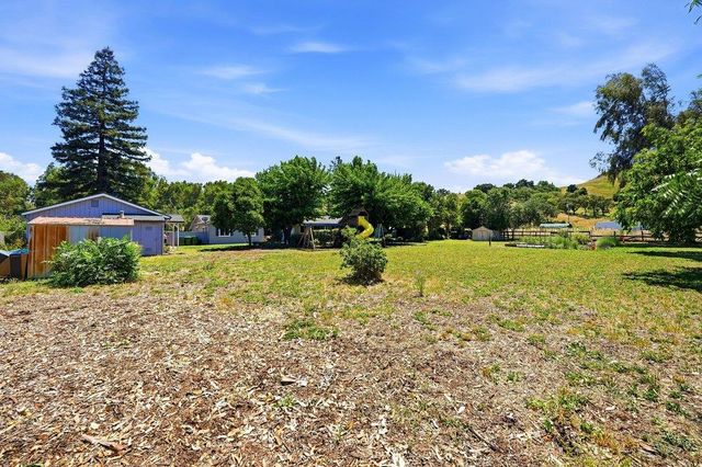 315 Clarke Lane, Morgan Hill, CA 95037