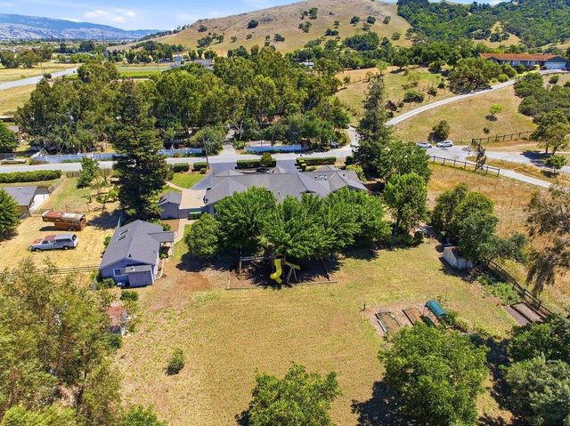 315 Clarke Lane, Morgan Hill, CA 95037