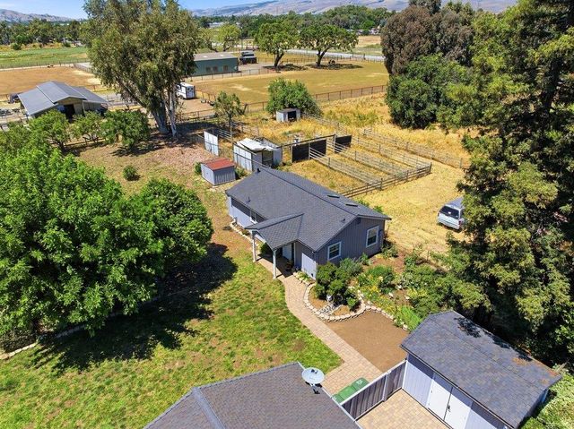 315 Clarke Lane, Morgan Hill, CA 95037