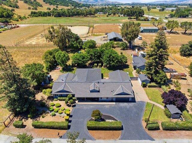 315 Clarke Lane, Morgan Hill, CA 95037