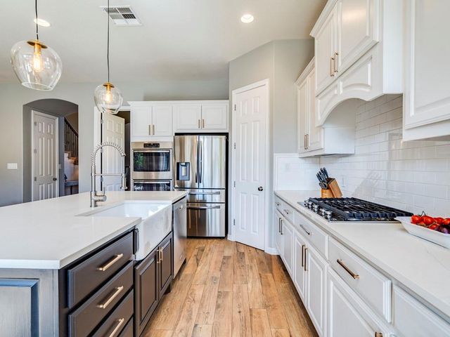 100 Empire CT, Austin, TX 78737