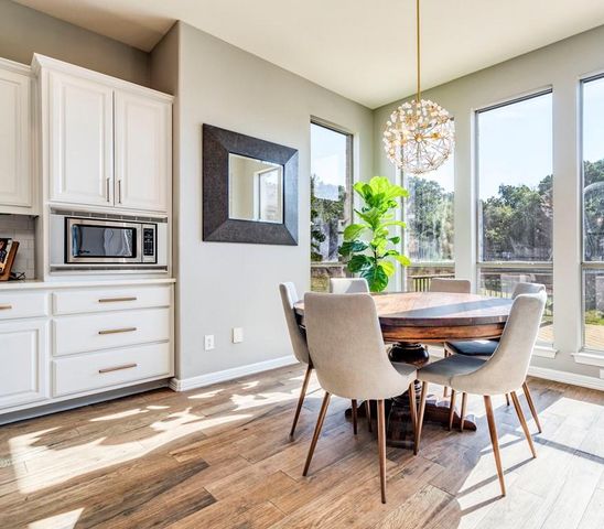 100 Empire CT, Austin, TX 78737